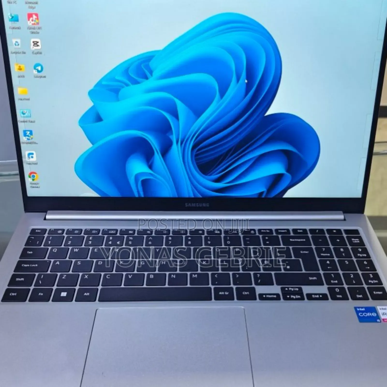 New Laptop Samsung 8GB Intel Core I5 SSD 256GB