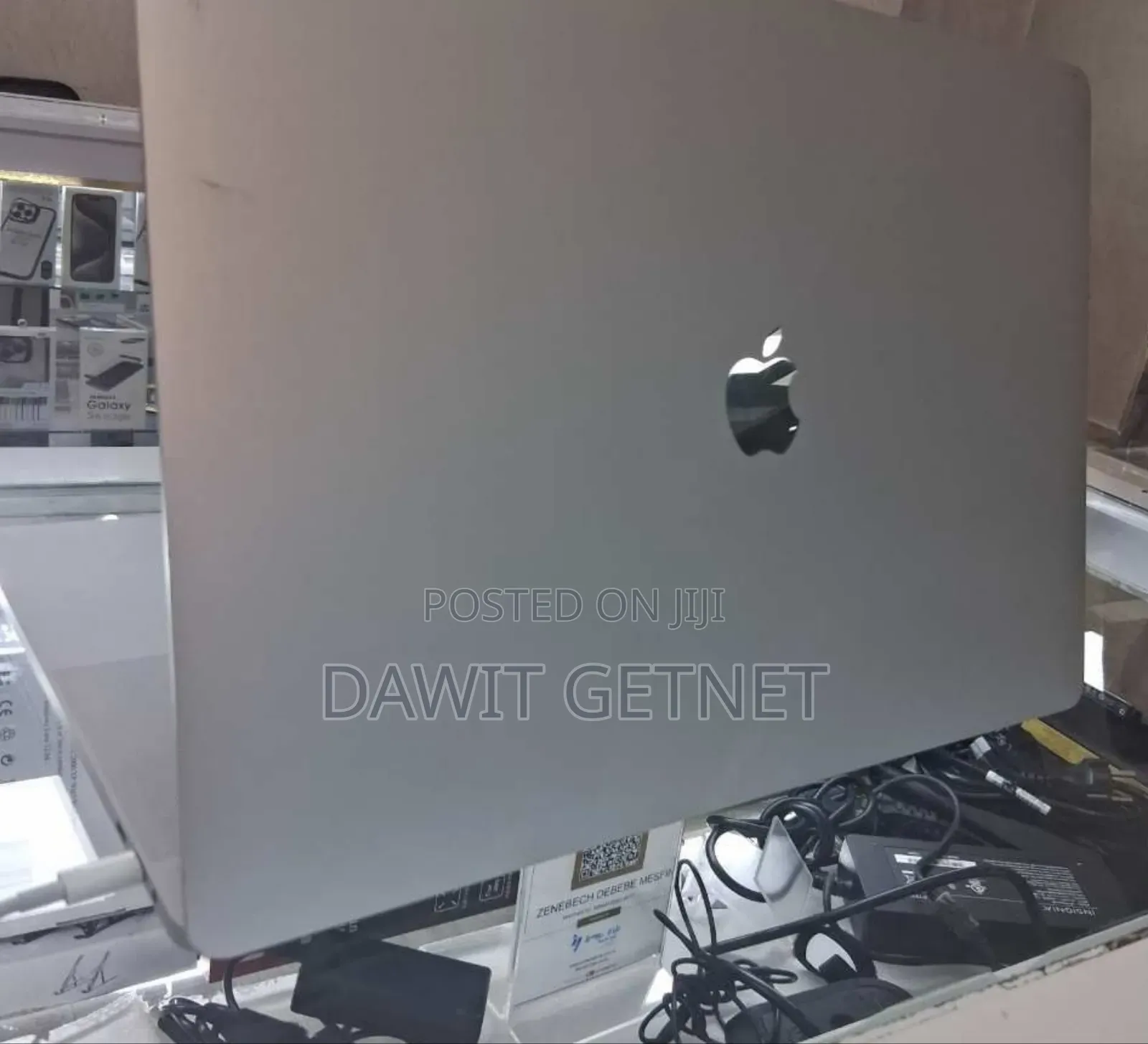 New Laptop Apple MacBook Pro 2019 16GB Intel Core I7 SSD 512GB