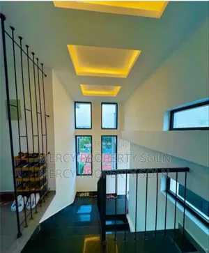 8bdrm House in Bole for sale