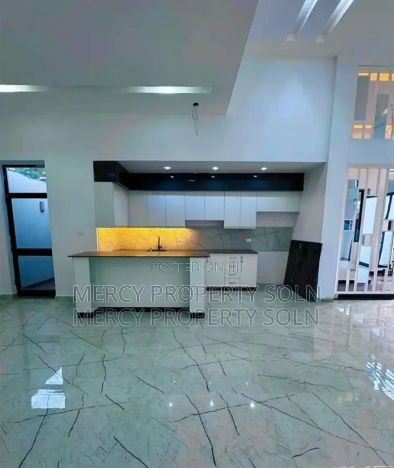 8bdrm House in Bole for sale