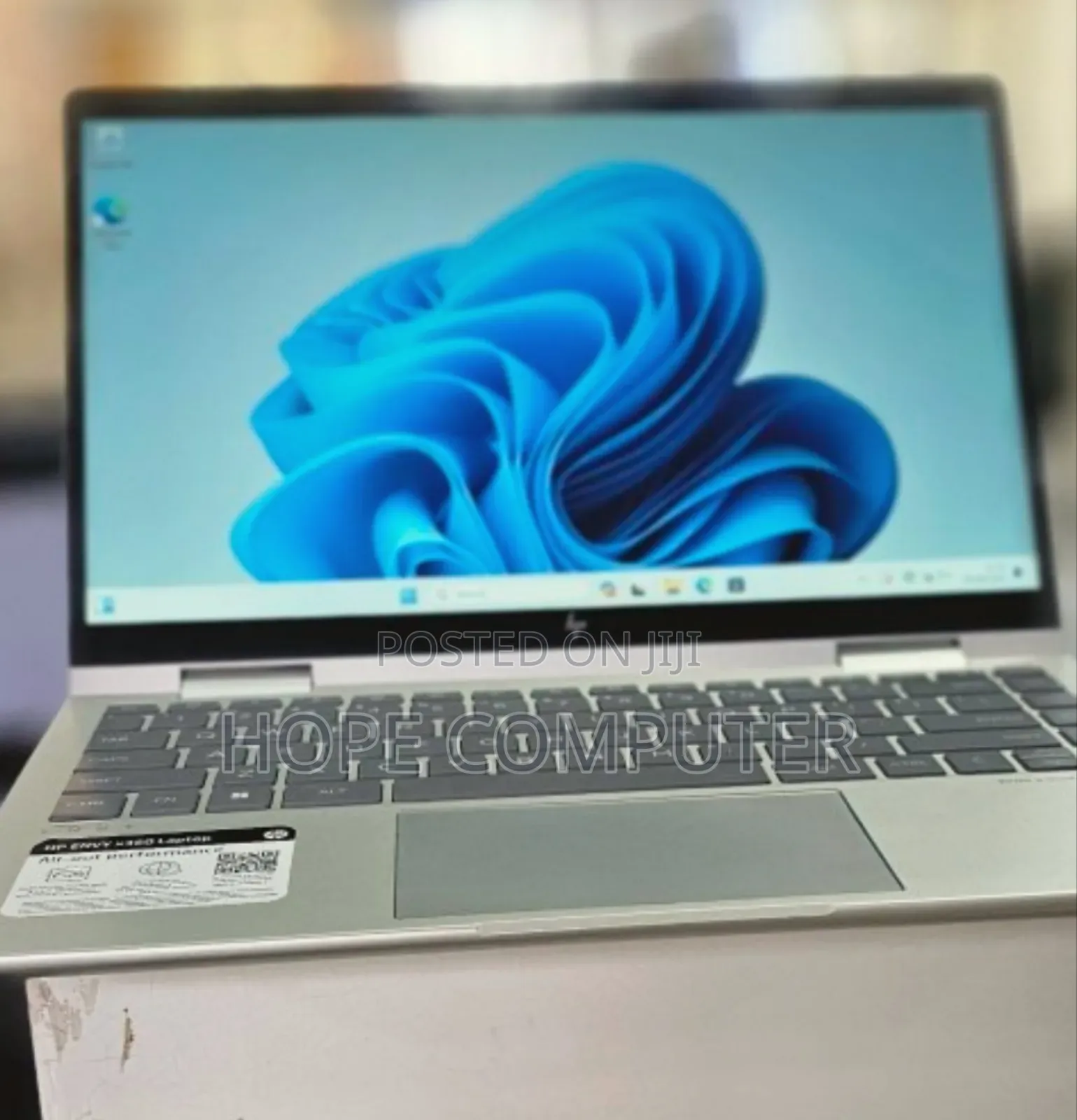 New Laptop HP Envy X360 8GB Intel Core I5 SSD 512GB