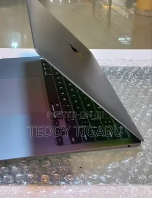 Photo - New Laptop Apple MacBook Air 2020 M1 8GB Apple M1 SSD 256GB