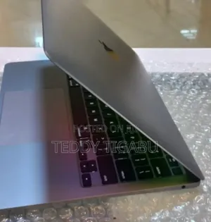 New Laptop Apple MacBook Air 2020 M1 8GB Apple M1 SSD 256GB