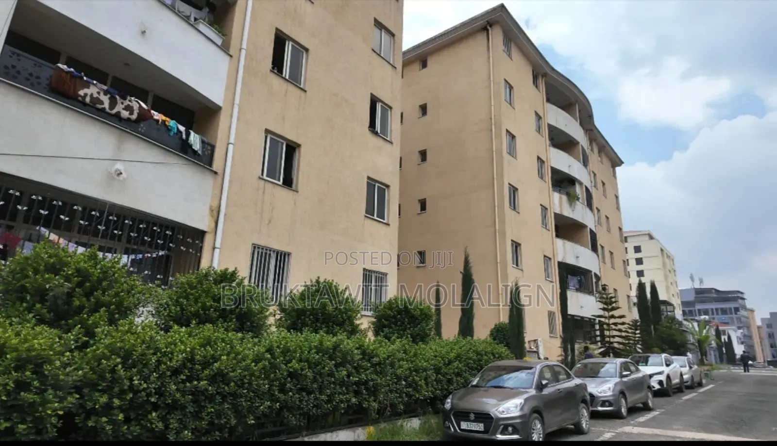 3bdrm Apartment in Yeka for sale