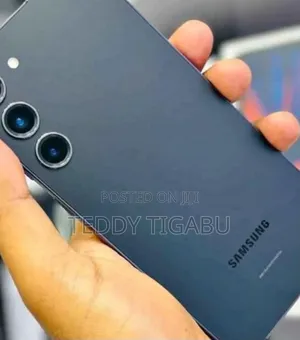 New Samsung Galaxy S23 256 GB Silver