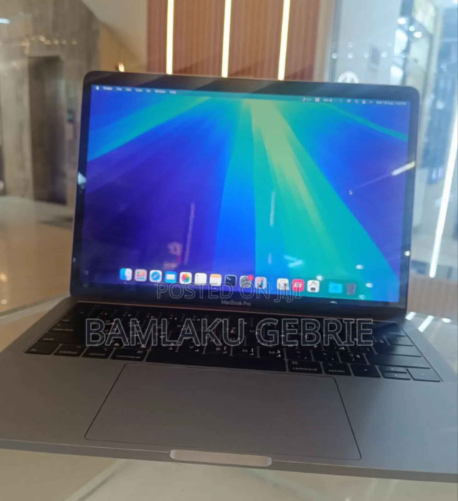 New Laptop Apple MacBook Pro 2019 8GB Intel Core I5 SSD 256GB