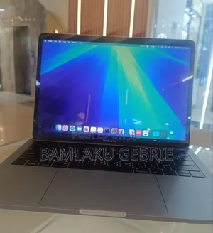 New Laptop Apple MacBook Pro 2019 8GB Intel Core I5 SSD 256GB