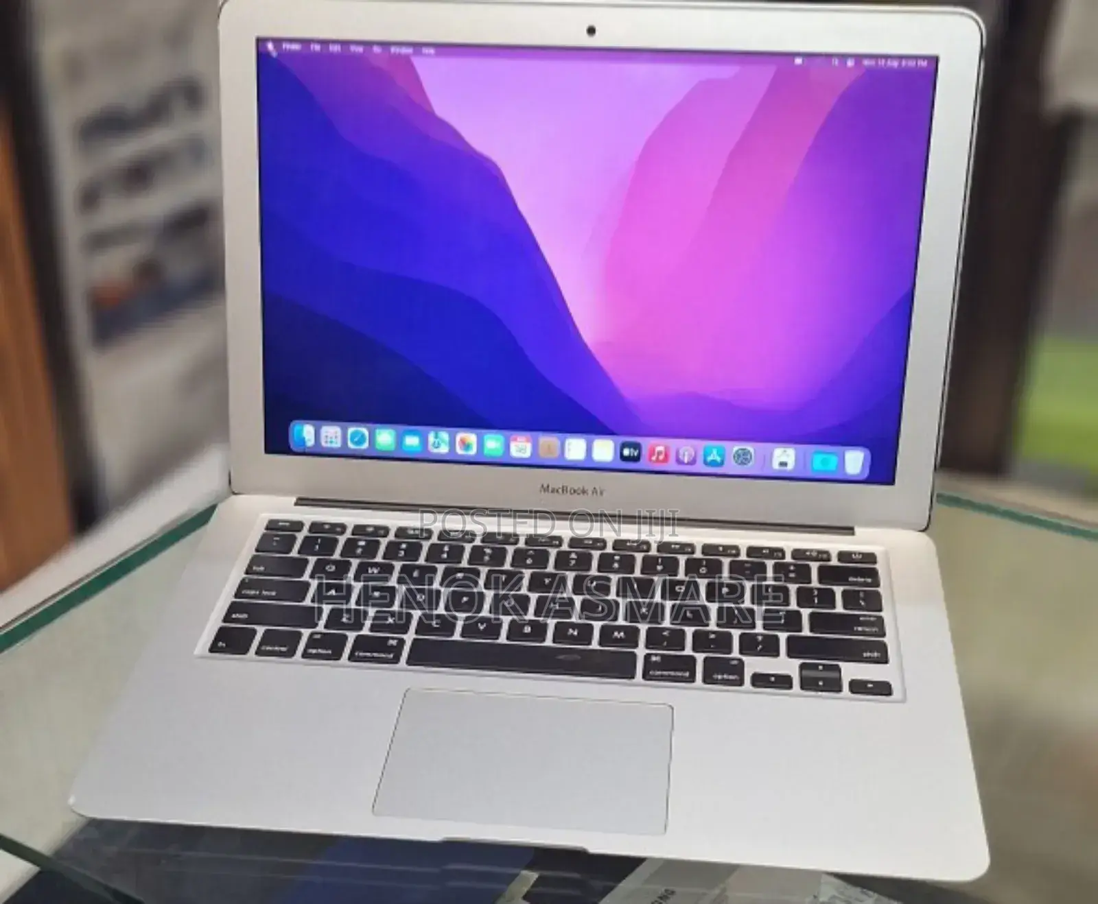 New Laptop Apple MacBook Pro M1 8GB Intel Core I5 SSD 256GB
