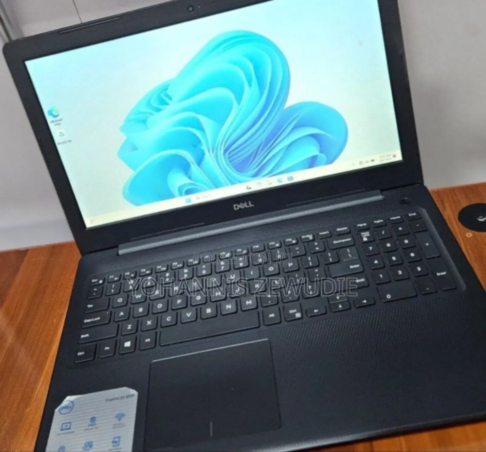 New Laptop Dell Inspiron 15 8GB Intel Core I5 SSHD (Hybrid) 1T