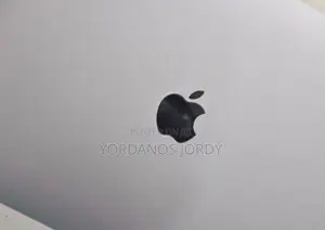 New Laptop Apple MacBook Air 2020 M1 8GB Intel Core I7 SSD 256GB