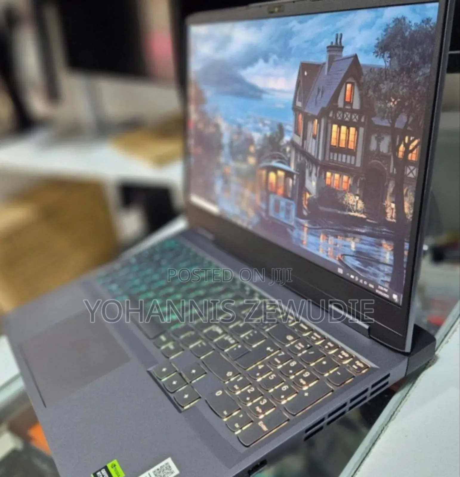 New Laptop Lenovo LOQ 15IRH8 16GB Intel Core I5 SSD 512GB