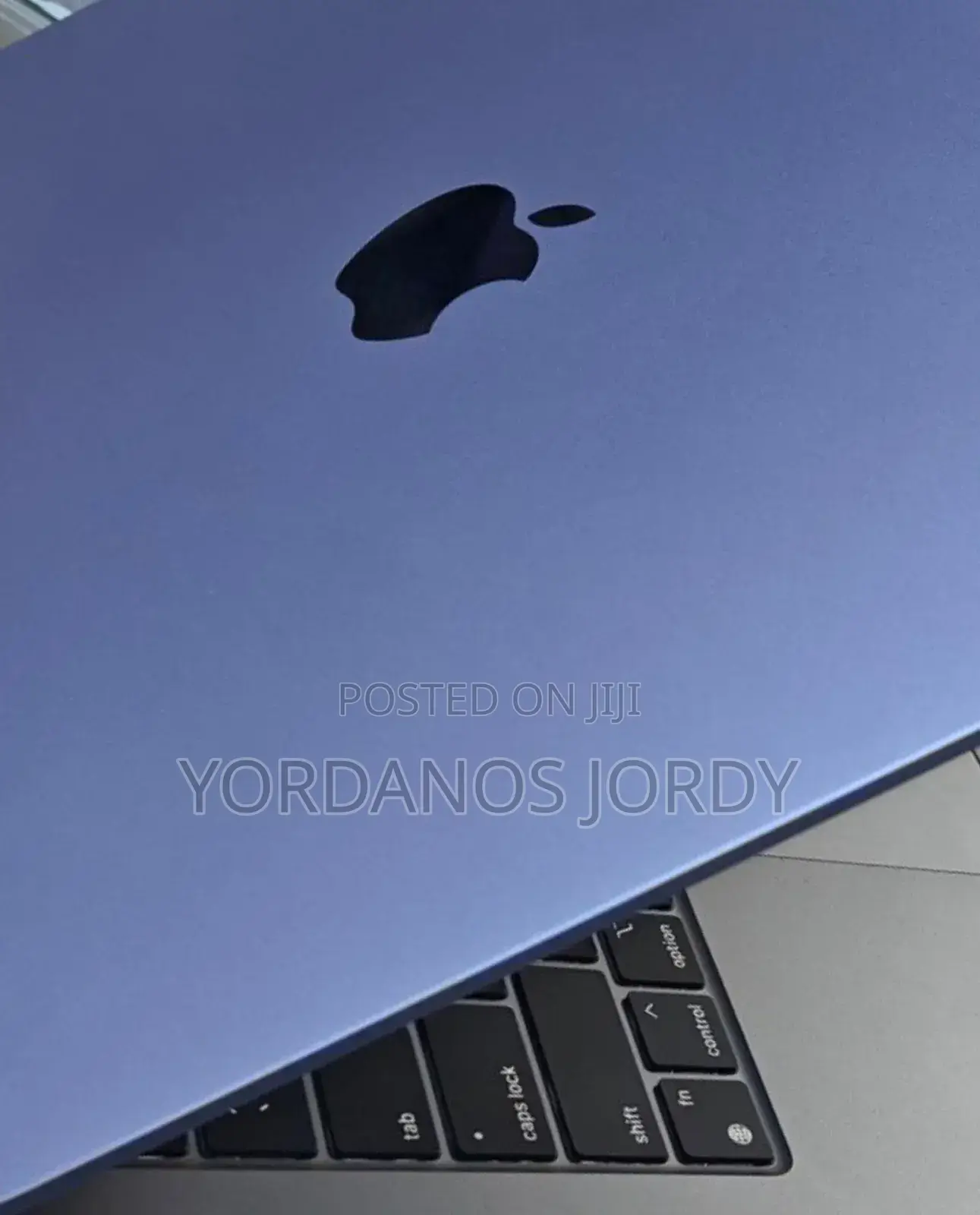 New Laptop Apple MacBook Air 2022 M2 8GB Apple M2 SSD 512GB