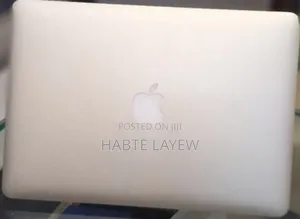 New Laptop Apple MacBook Pro 2017 8GB Intel Core I5 SSD 512GB