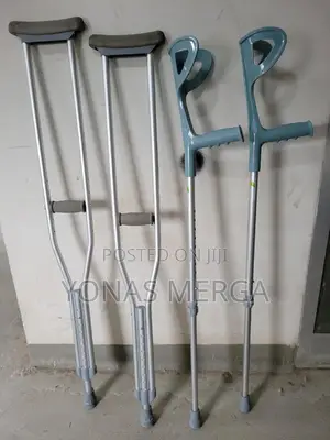 Photo - Crutches₫束pair of Adjustable, Lightweight㷫₴Aluminum Walking Crutches