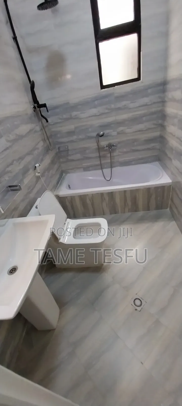 Furnished 5bdrm Villa in ወሰን, Yeka for sale