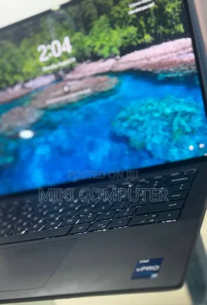 New Laptop Dell Precision 15 3520 16GB Intel Core I7 SSD 1T