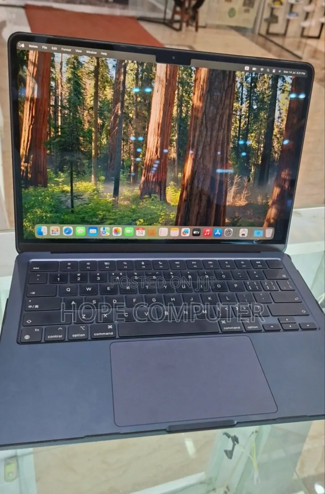 New Laptop Apple MacBook Air 2022 M2 8GB Apple M2 SSD 256GB