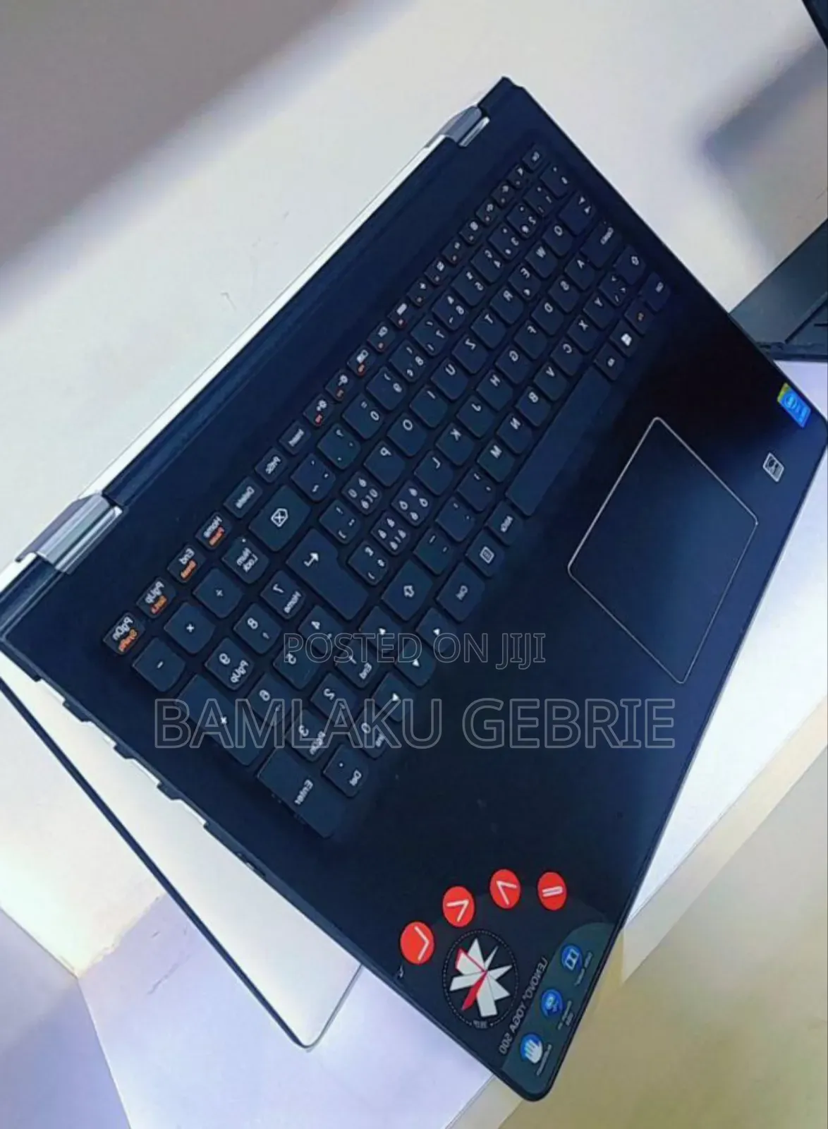 New Laptop Lenovo Yoga 700 8GB Intel Core I5 SSD 1T