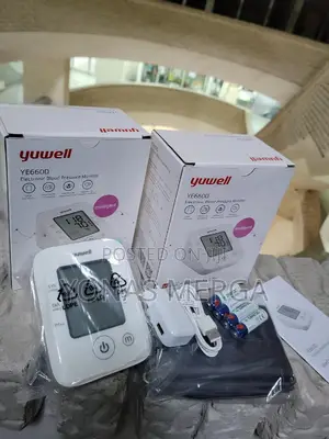 Photo - Digital Blood Pressure Monitor埼₤Bp Monitoring顓πbp Apparatus=Machine