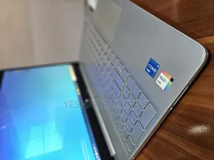 New Laptop HP Stream Notebook 8GB Intel Core I5 SSD 256GB