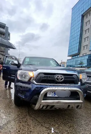 Photo - Toyota Tacoma 2013 Blue