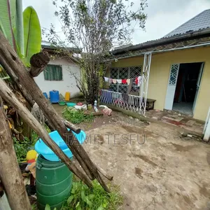 2bdrm House in Kotobe Kollejii, Yeka for sale