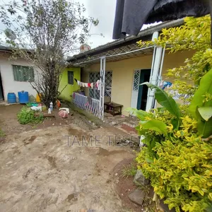 2bdrm House in Kotobe Kollejii, Yeka for sale