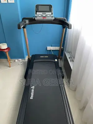 Reebok ዘመናዊ የመሮጫ ማሽን የሆነውን at Bole