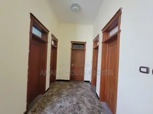 8bdrm House in Addis Abeba, Yeka for rent