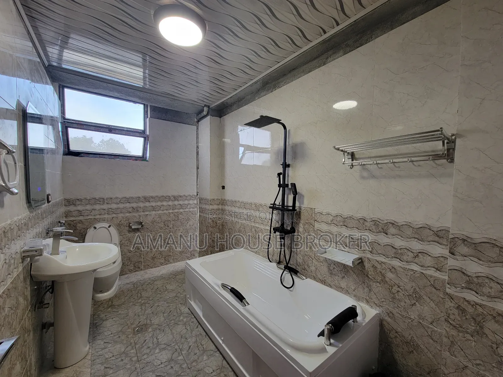 8bdrm House in Addis Abeba, Yeka for rent