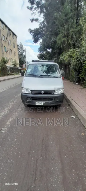 Photo - Suzuki Every 2024 White