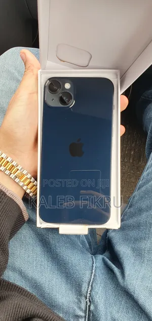 Photo - New Apple iPhone 14 Plus 256 GB Black