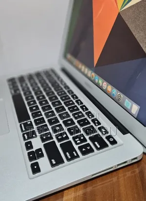 New Laptop Apple MacBook Air 2015 8GB Intel Core I5 SSD 256GB