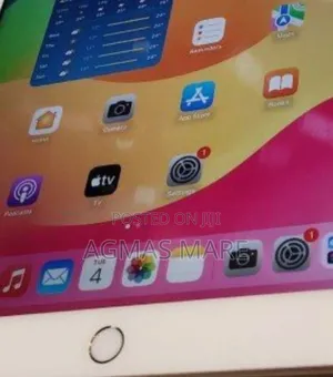 Photo - New Apple iPad 10.2 (2021) 128 GB