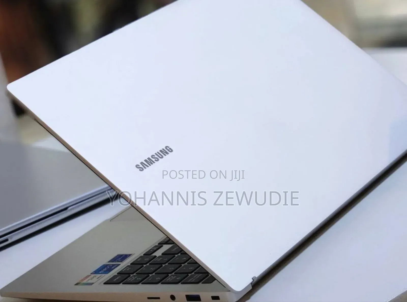 New Laptop Samsung 8GB Intel Core I5 SSD 256GB