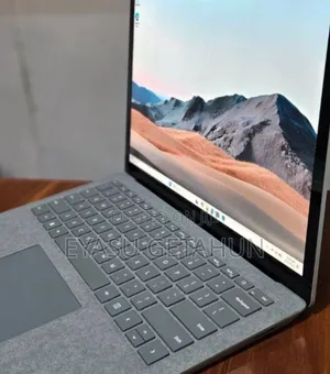 New Laptop Microsoft Surface 16GB Intel Core I7 SSD 512GB