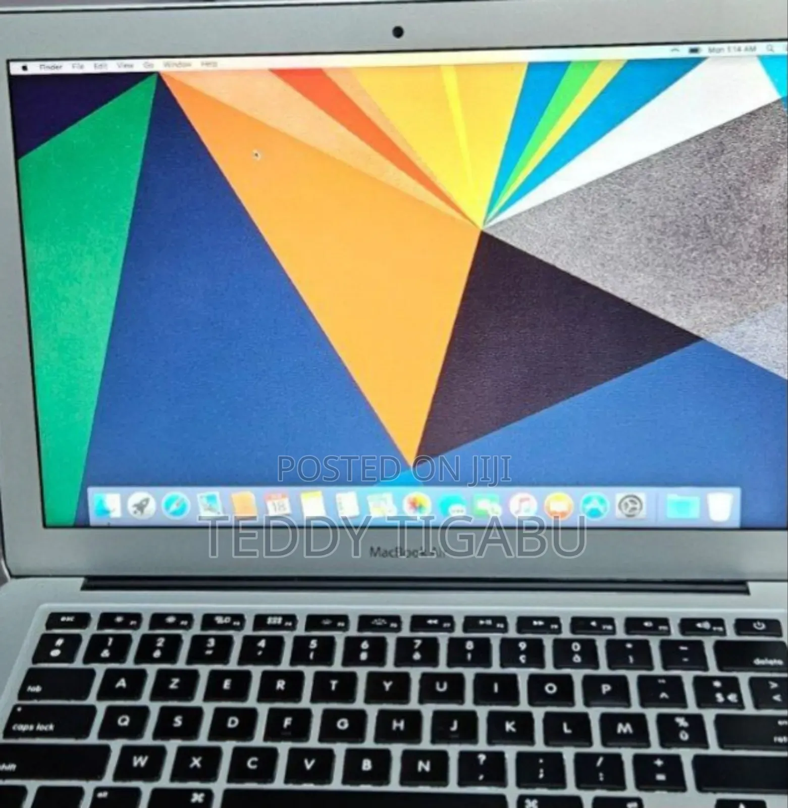 New Laptop Apple MacBook Air 2015 8GB Intel Core I5 SSD 256GB