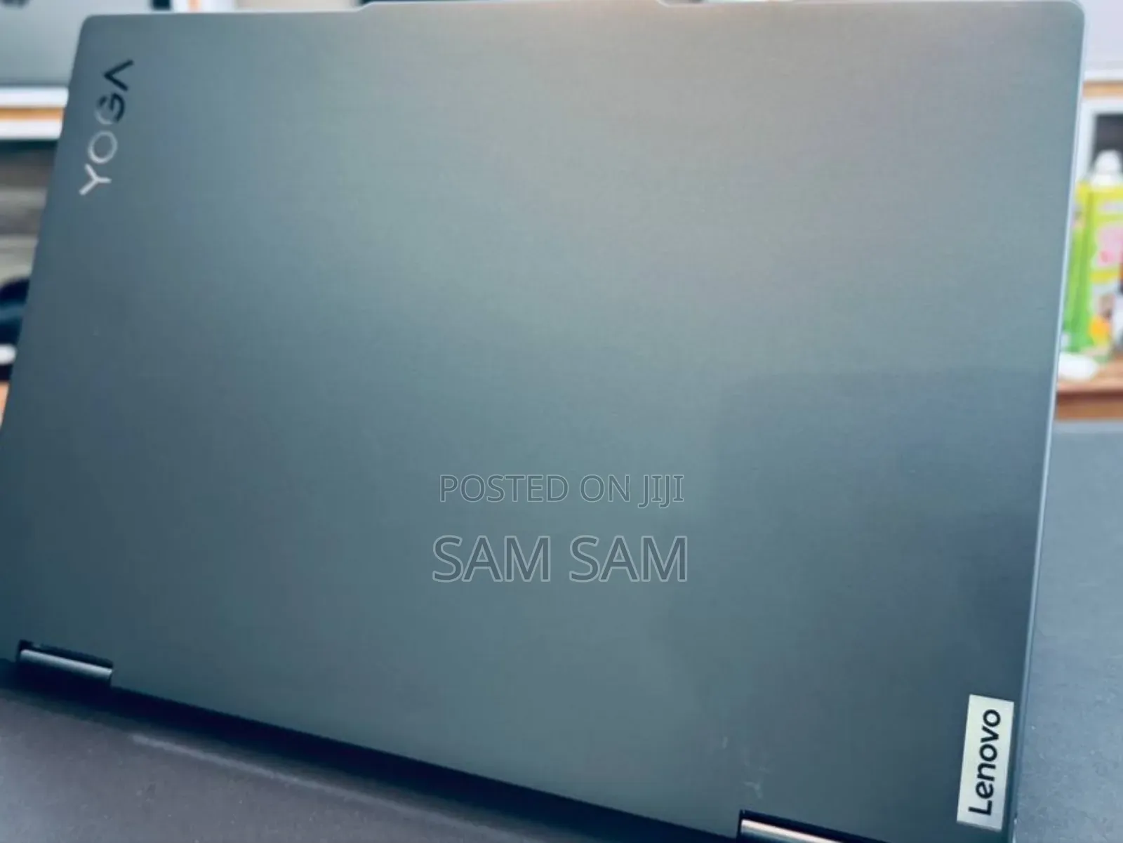 New Laptop Lenovo Yoga 7i 16GB Intel Core I7 SSHD (Hybrid) 512GB