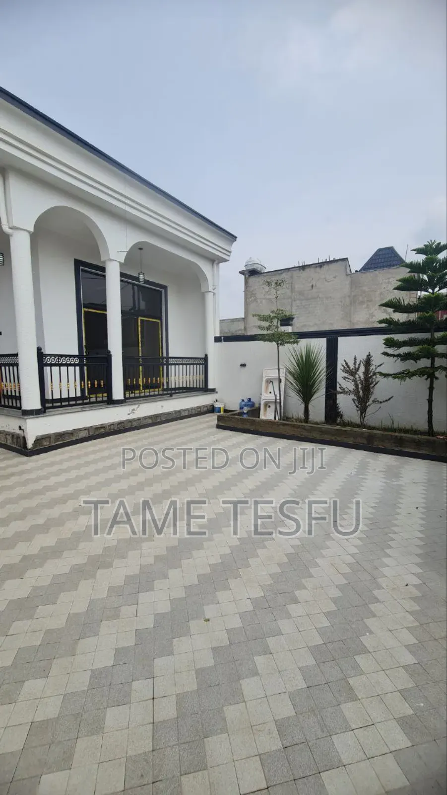 Furnished 6bdrm Villa in ሀያት ኮፓዉንድ, Bole for sale