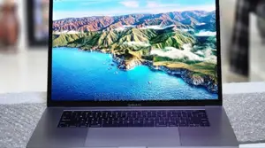 New Laptop Apple MacBook Pro 2017 16GB Intel Core I7 SSD 512GB