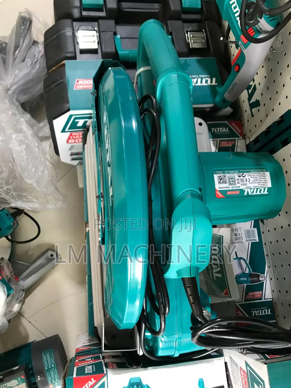 Total 2400w Cutoff Saw