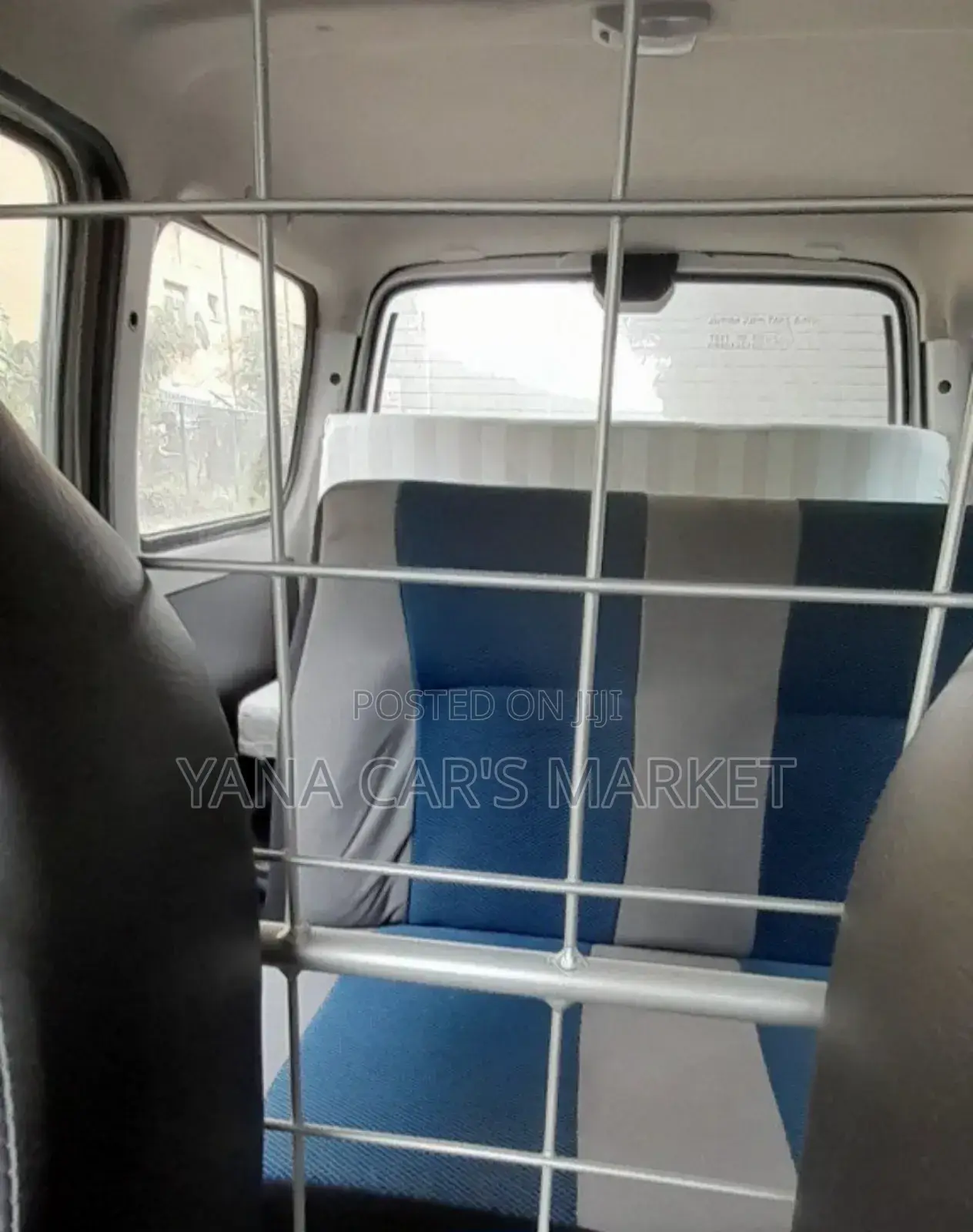 Suzuki Eeco 2024 Silver