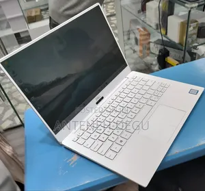 Photo - New Laptop Dell XPS 13 8GB Intel Core I7 SSD 256GB