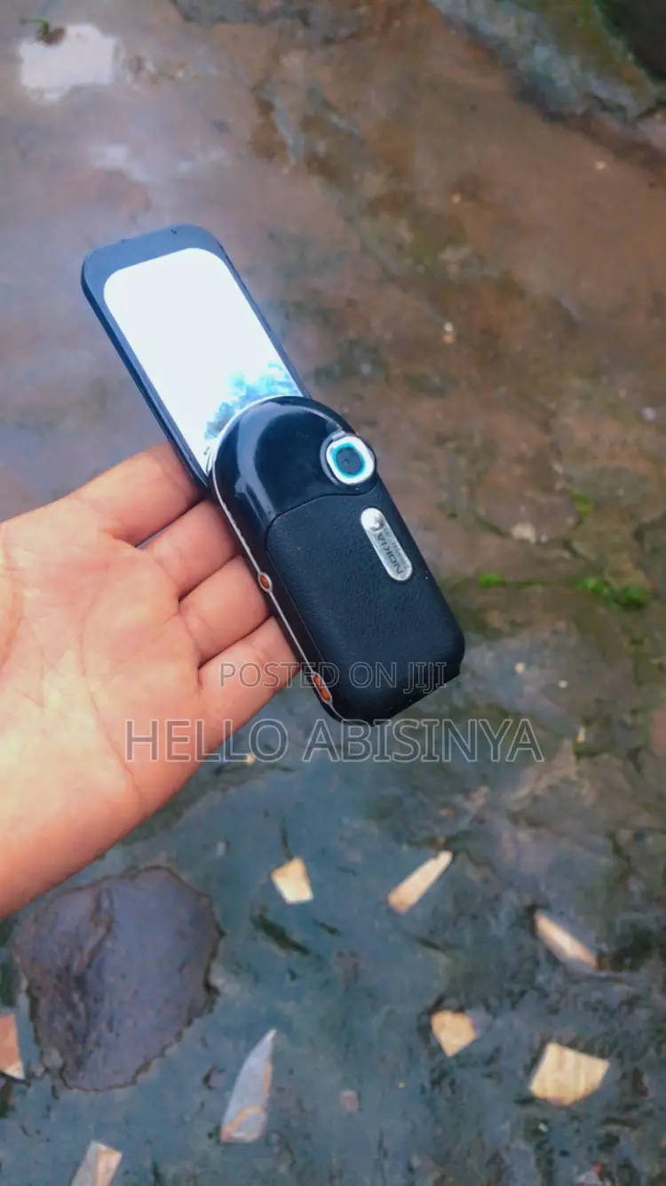 New Nokia 7373 Black