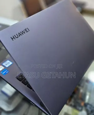 New Laptop Huawei MateBook 13 WRT-W19E 8GB Intel Core I5 SSD 512GB