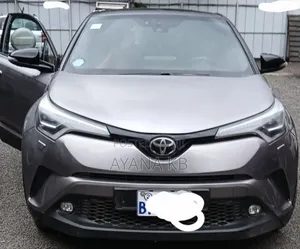 Photo - Toyota C-HR 2020 Gray