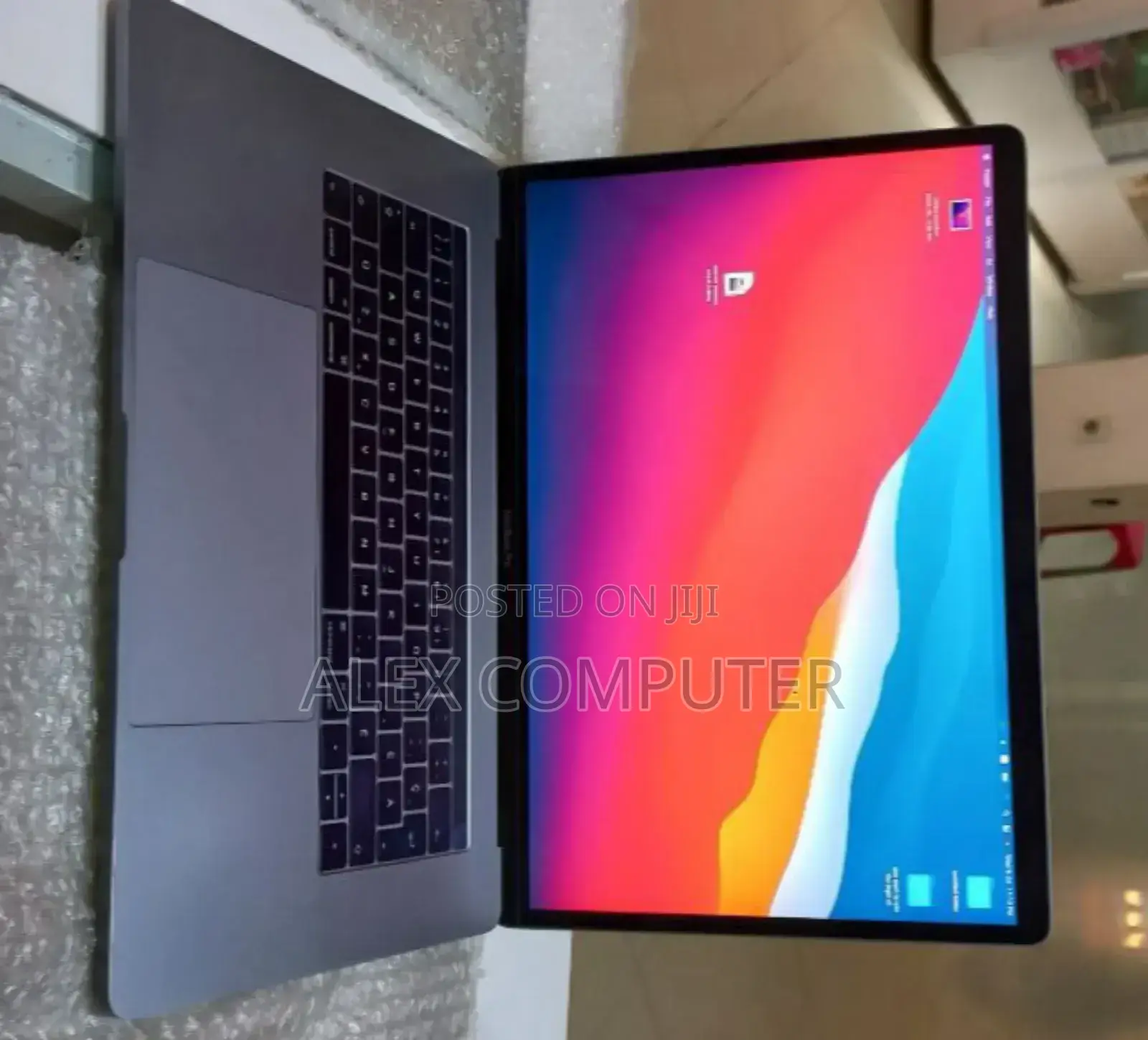 New Laptop Apple MacBook Pro 2016 16GB Intel Core I7 SSD 512GB