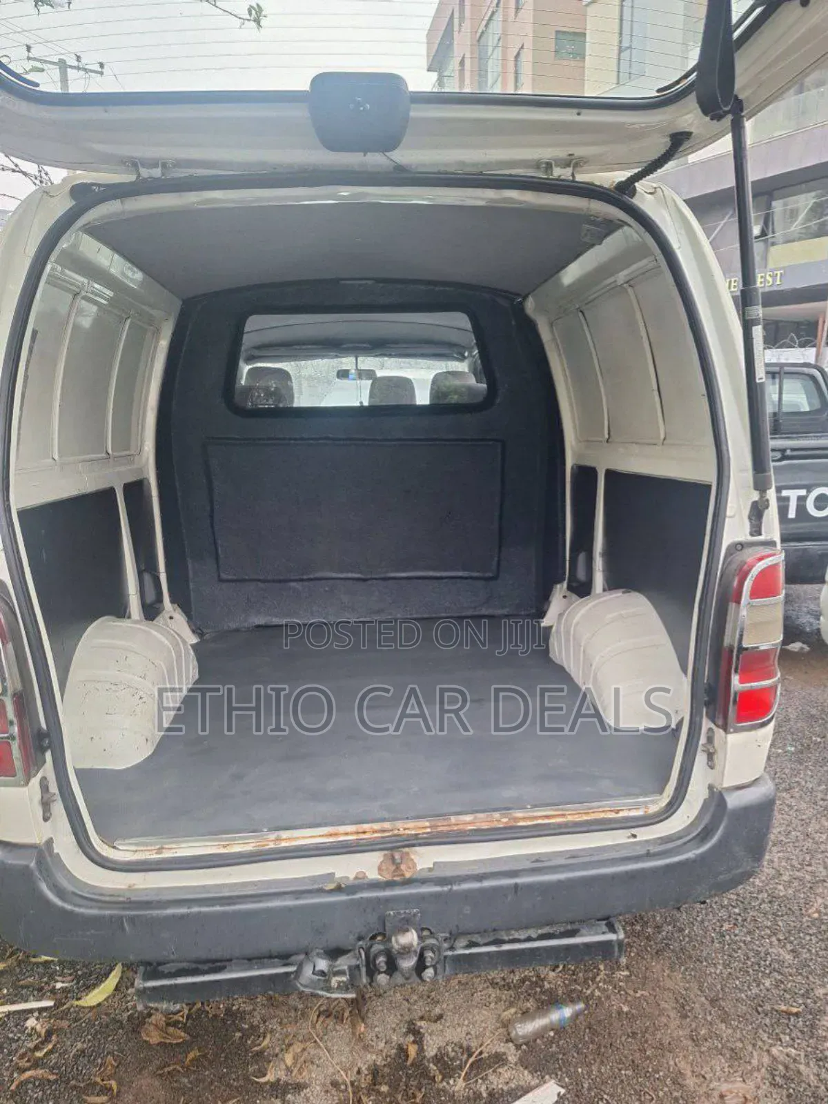 Toyota HiAce 2008 White
