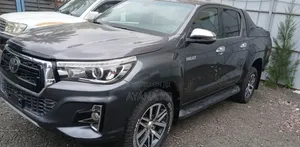 Toyota Hilux 2019 Gray