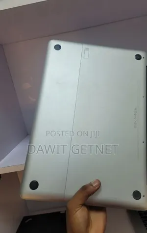 New Laptop Apple MacBook Pro 2019 8GB Intel Core I7 HDD 60GB